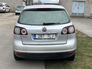 VOLKSWAGEN GOLF PLUS (8 фото из 10)