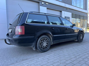 VOLKSWAGEN PASSAT VARIANT (7 foto / 10)