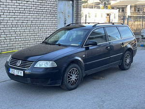 VOLKSWAGEN PASSAT VARIANT (1 foto / 10)