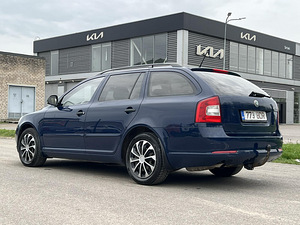 SKODA OCTAVIA (6 фото из 10)