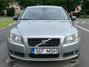 VOLVO S80 (3 foto / 11)