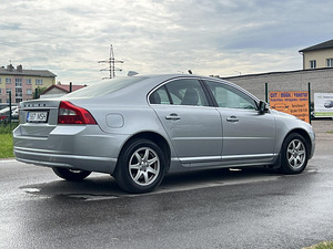 VOLVO S80 (7 foto / 11)