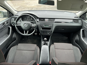 SKODA RAPID (9 foto / 10)