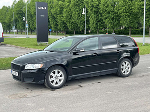 VOLVO V50 (1 foto / 10)