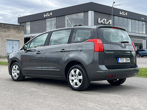 PEUGEOT 5008 (6 фото из 11)