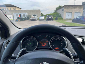 PEUGEOT 5008 (9 foto / 11)