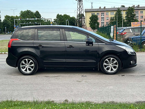 PEUGEOT 5008 (5 foto / 11)
