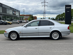 BMW 520I (4 foto / 10)