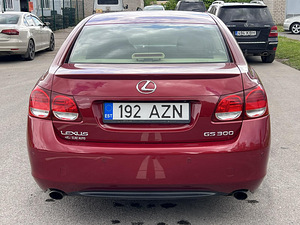 LEXUS GS300 (8 foto / 10)