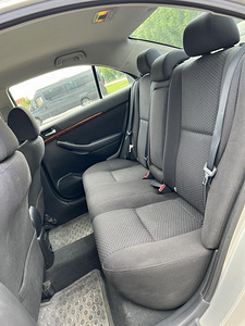 TOYOTA AVENSIS (10 foto / 10)
