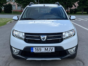 DACIA SANDERO (3 фото из 10)