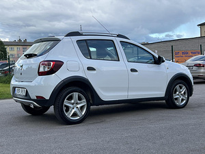 DACIA SANDERO (6 фото из 10)