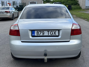 AUDI A4 (7 фото из 10)