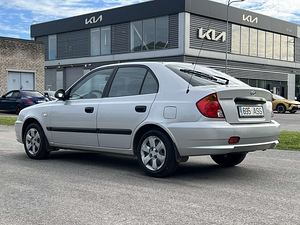 HYUNDAI ACCENT (6 foto / 12)