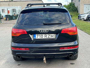 AUDI Q7 (8 foto / 13)