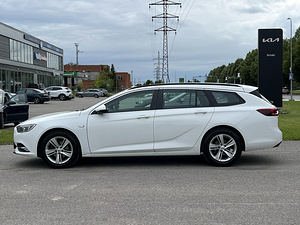OPEL INSIGNIA SPORTS TOURER (4 foto / 10)