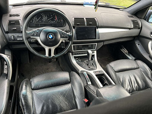 BMW x5 (9 foto / 10)