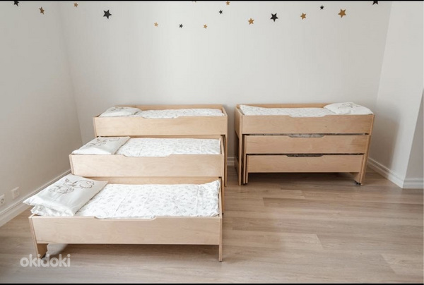 Трехместная кровать
