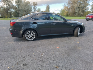 Lexus is 220d (6 фото из 11)