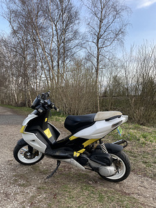 Aprilia sr50r 50cc (4 foto / 9)