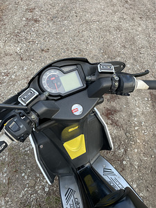 Aprilia sr50r 50cc (6 foto / 9)