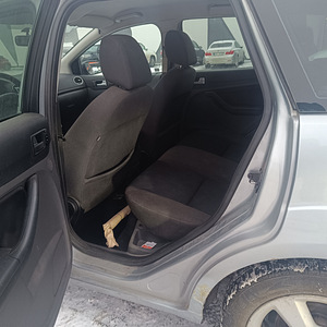 Ford focus 1.6 85 kw 2005 год (9 foto / 9)