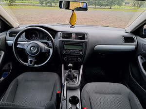 Müüa Volkswagen Jetta 1.2 77kW (6 foto / 6)