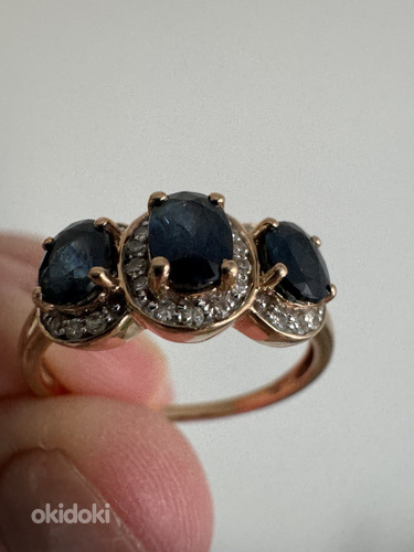 Золотое кольцо с сапфирами и бриллиантами (фото #1)