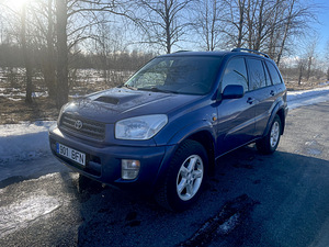 Toyota Rav4 2002 2.0 D4-D (2 foto / 10)