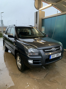 Kia Sportage 2.0 104 kW 2009 (9 foto / 9)