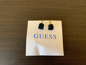 Guess. Hовые (3 фото из 4)