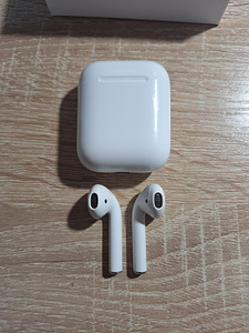 Airpods 2. Generatsioon (4 foto / 5)