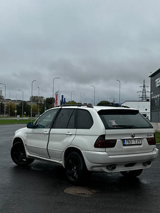 BMW x5 3.0d (4 фото из 11)