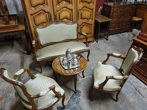 Диван 2 кресла и столик (2 фото из 5)