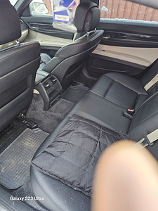 Автомобиль BMW740 (4 фото из 4)
