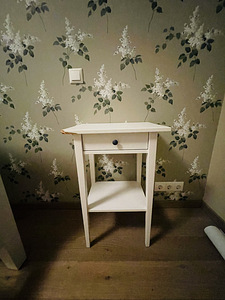 IKEA HEMNES sarja voodi, kummut, riidekapp, öökapid (1 foto / 10)