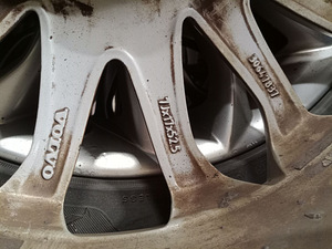 Volvo veljed 5x108 + suverehvid 205/50 R17 (2 foto / 7)
