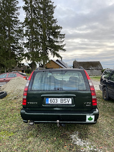 I generatsiooni Volvo V70 (4 foto / 7)