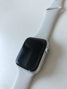Apple Watch Series 5 44MM (3 foto / 4)