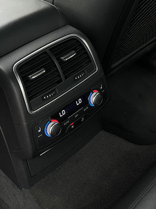 AUDI A6 LIMOUSINE (5 foto / 15)