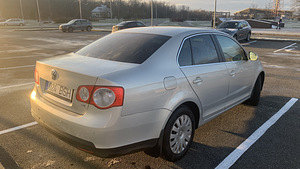 Volkswagen Jetta Automat 1.4 Tsi (5 foto / 15)
