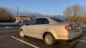 Volkswagen Jetta Automat 1.4 Tsi (6 foto / 15)