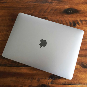 Müüa MacBook Air 13 2015.a