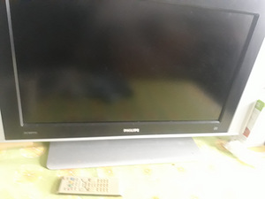 Телевизор Philips с плоским экраном HD