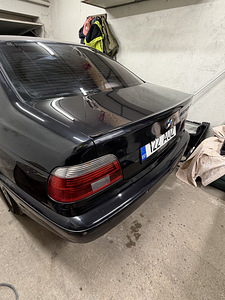 Auto poleerimise teenused (6 foto / 6)