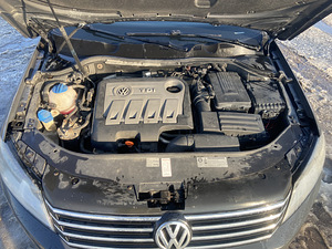 Volswagen Passat B7 (9 foto / 14)