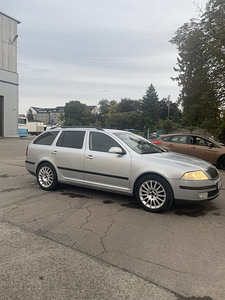 Skoda Octavia2.0d automat (4 foto / 15)