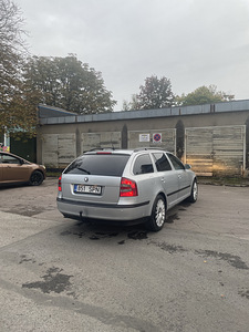 Skoda Octavia2.0d automat (6 foto / 15)