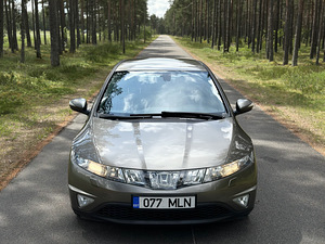 Honda Civic 1,8b 2008 (2 foto / 6)