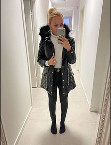 Naiste parka Guess (1 foto / 3)
